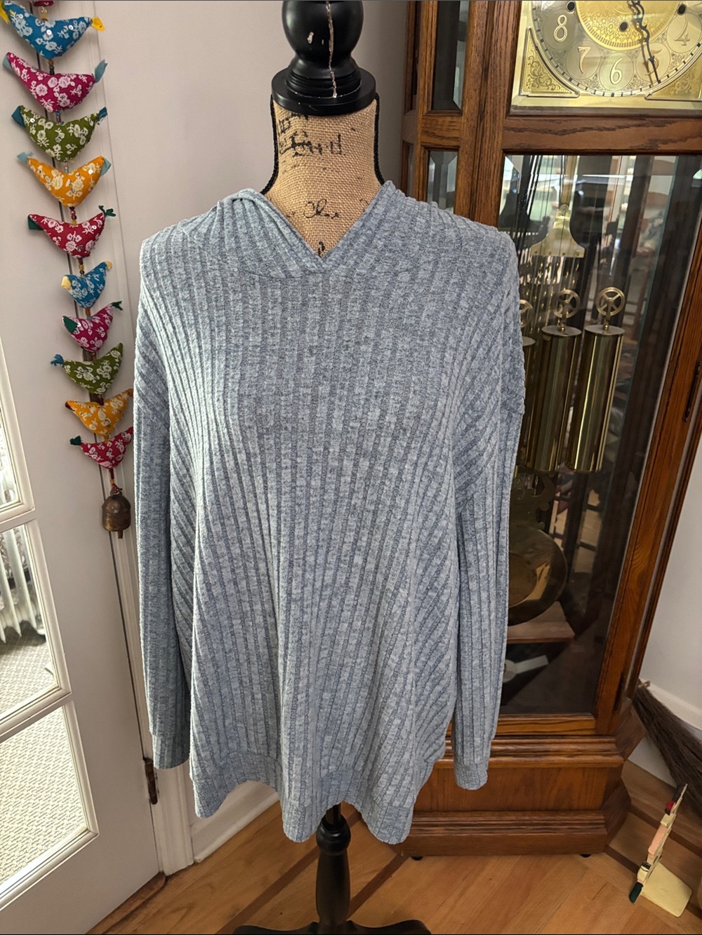 Cozy Ribbed V-Neck Hoodie Sweater - Light Heather Gray